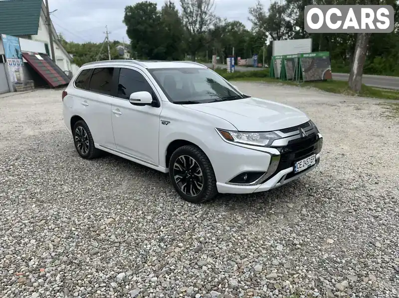 Внедорожник / Кроссовер Mitsubishi Outlander 2018 2 л. Автомат обл. Черновицкая, Кицмань - Фото 1/15