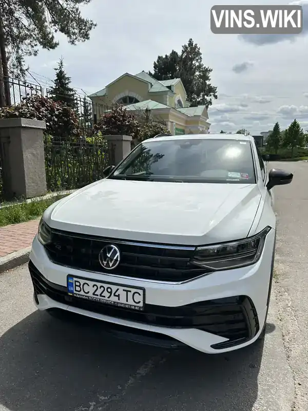 Позашляховик / Кросовер Volkswagen Tiguan 2021 2 л. Автомат обл. Черкаська, Умань - Фото 1/21