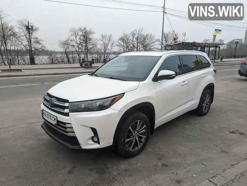 Позашляховик / Кросовер Toyota Highlander 2017 3.46 л. Автомат обл. Київська, Київ - Фото 1/18