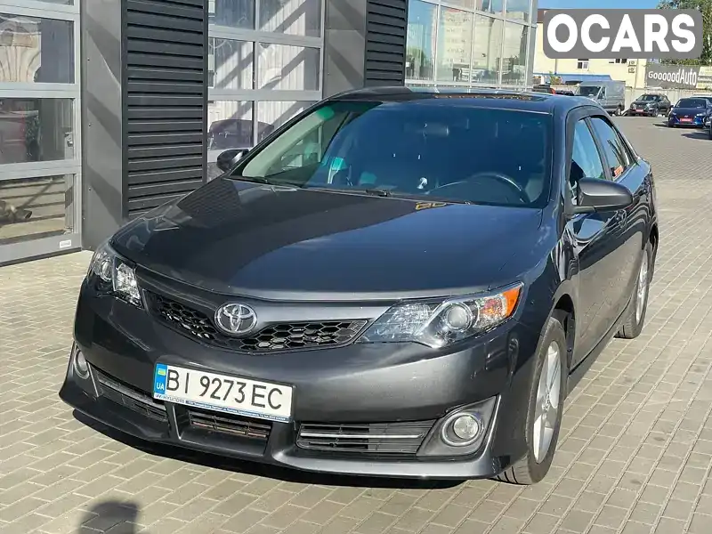 Седан Toyota Camry 2012 2.5 л. Автомат обл. Полтавська, Полтава - Фото 1/21