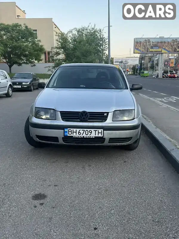 Седан Volkswagen Bora 2001 1.6 л. Автомат обл. Одеська, Одеса - Фото 1/20