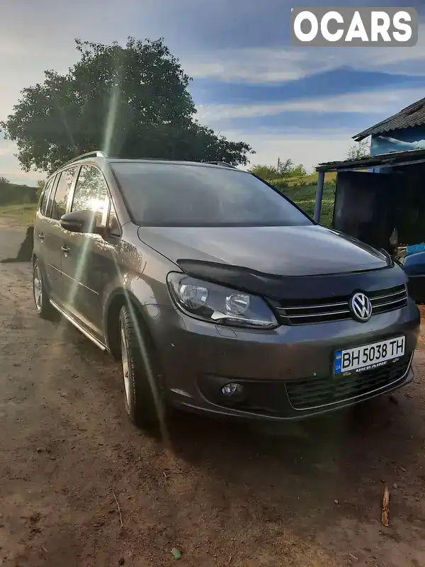 Мінівен Volkswagen Touran 2011 2 л. Ручна / Механіка обл. Одеська, Одеса - Фото 1/9