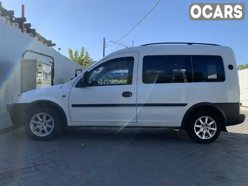 W0L0XCF2543058106 Opel Combo 2004 Минивэн 1.69 л. Фото 2