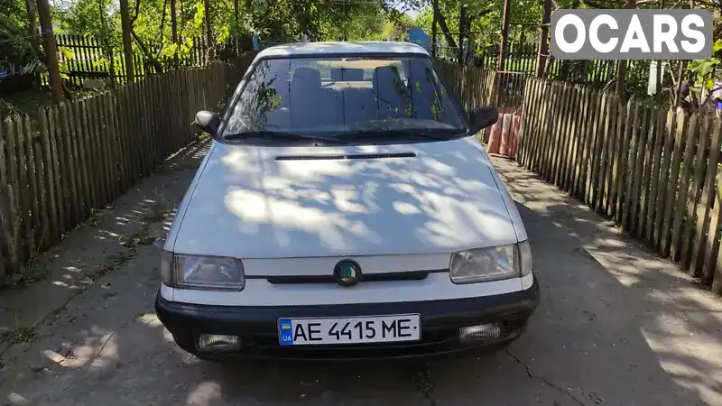 Хетчбек Skoda Felicia 1997 1.6 л. Ручна / Механіка обл. Дніпропетровська, Кривий Ріг - Фото 1/12