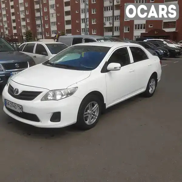 Седан Toyota Corolla 2011 1.33 л. Ручна / Механіка обл. Київська, Київ - Фото 1/9