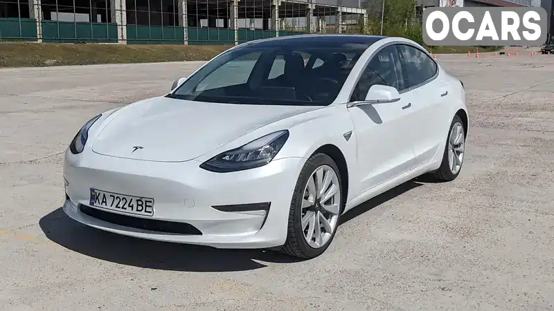 Седан Tesla Model 3 2019 null_content л. обл. Киевская, Киев - Фото 1/21