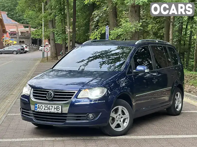 Минивэн Volkswagen Touran 2007 2 л. Ручная / Механика обл. Закарпатская, Свалява - Фото 1/21