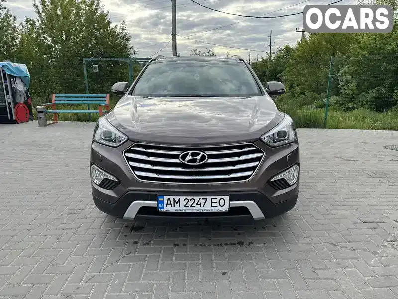 Позашляховик / Кросовер Hyundai Grand Santa Fe 2015 2.2 л. Автомат обл. Житомирська, Житомир - Фото 1/17