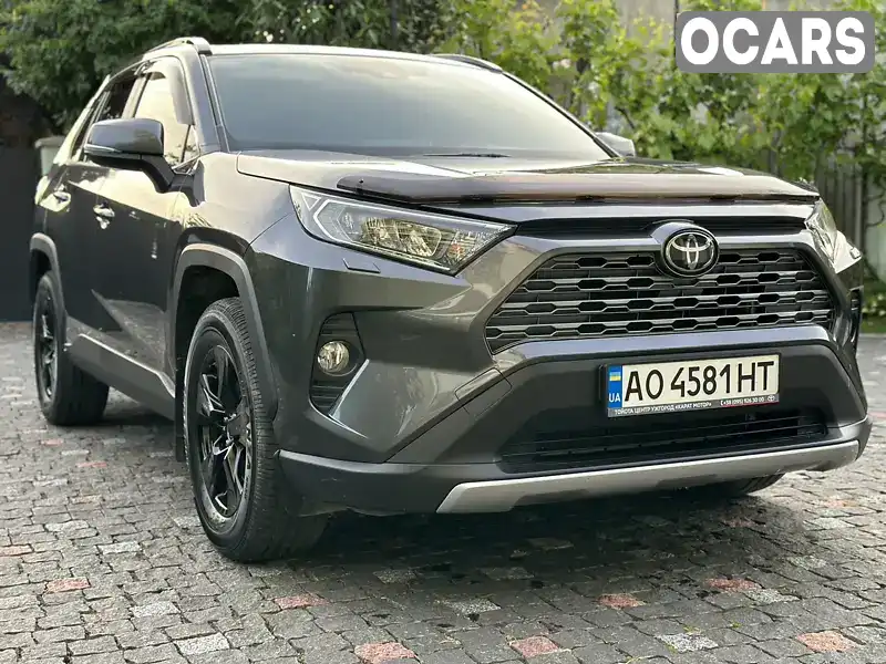 Позашляховик / Кросовер Toyota RAV4 2020 1.99 л. Варіатор обл. Закарпатська, Виноградів - Фото 1/21