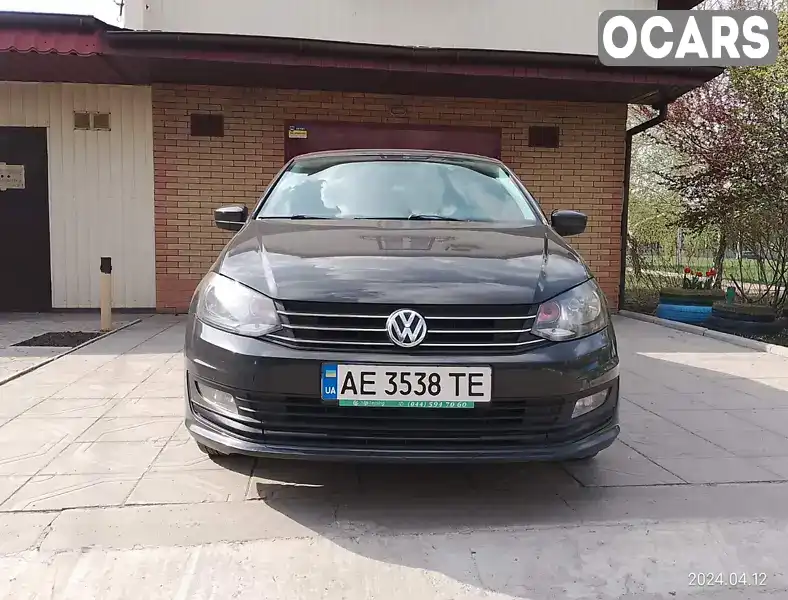 Седан Volkswagen Polo 2016 1.6 л. Ручна / Механіка обл. Донецька, Покровськ (Красноармійськ) - Фото 1/10