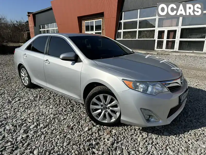 Седан Toyota Camry 2013 2.5 л. Автомат обл. Чернігівська, Чернігів - Фото 1/21