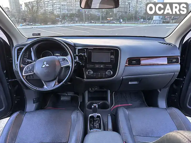 JA4AZ3A3XFZ004477 Mitsubishi Outlander 2014 Внедорожник / Кроссовер 2.36 л. Фото 3