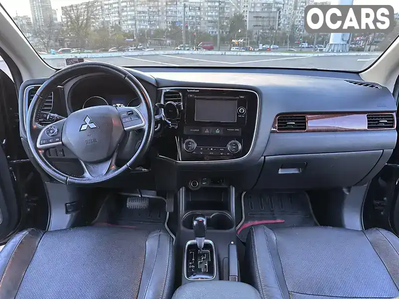 JA4AZ3A3XFZ004477 Mitsubishi Outlander 2014 Внедорожник / Кроссовер 2.36 л. Фото 6