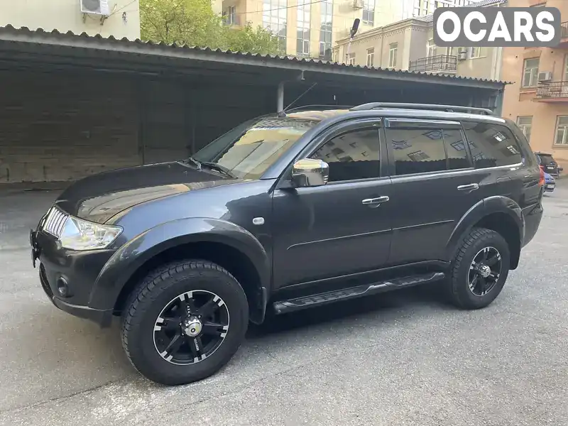 Позашляховик / Кросовер Mitsubishi Pajero Sport 2013 2.5 л. Автомат обл. Київська, Київ - Фото 1/14