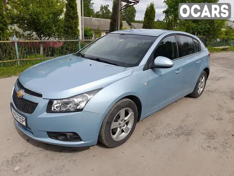 Хетчбек Chevrolet Cruze 2011 1.6 л. Ручна / Механіка обл. Тернопільська, Ланівці - Фото 1/18