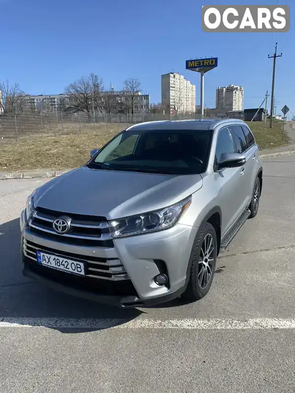 Позашляховик / Кросовер Toyota Highlander 2019 3.46 л. Автомат обл. Полтавська, Полтава - Фото 1/11