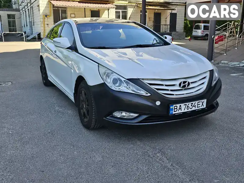 Седан Hyundai Sonata 2012 2 л. Ручна / Механіка обл. Київська, Київ - Фото 1/20