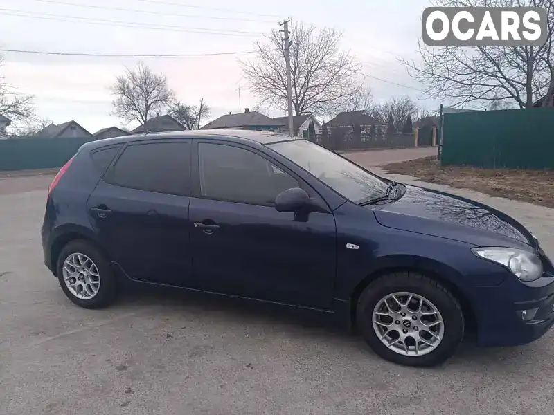 Хетчбек Hyundai i30 2011 1.4 л. Ручна / Механіка обл. Чернігівська, Бахмач - Фото 1/10