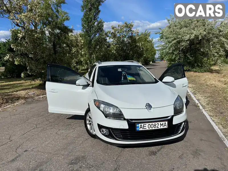 VF1KZ1G0247982483 Renault Megane 2012 Універсал 1.46 л. Фото 2