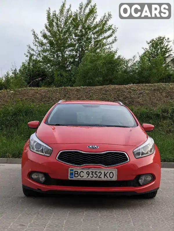 U5YHM816AEL071329 Kia Ceed 2013 Универсал 1.58 л. Фото 1