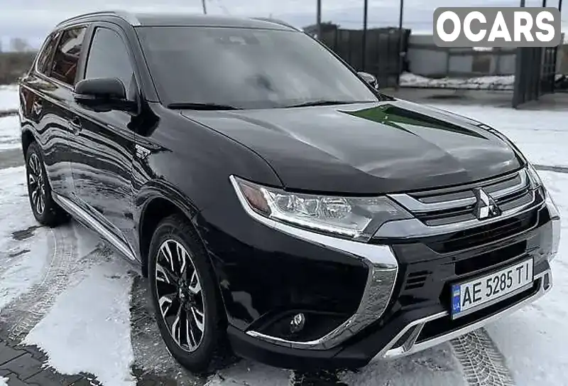 Позашляховик / Кросовер Mitsubishi Outlander 2018 2 л. Автомат обл. Донецька, Костянтинівка - Фото 1/13