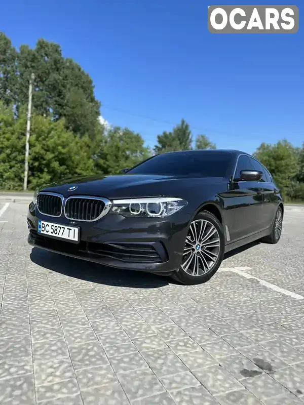 WBAJA7C57KG910012 BMW 5 Series 2018 Седан 2 л. Фото 2