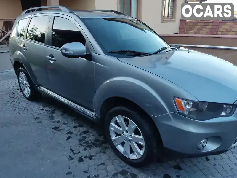 JA4JT3AW9DU002547 Mitsubishi Outlander 2012 Позашляховик / Кросовер  Фото 2