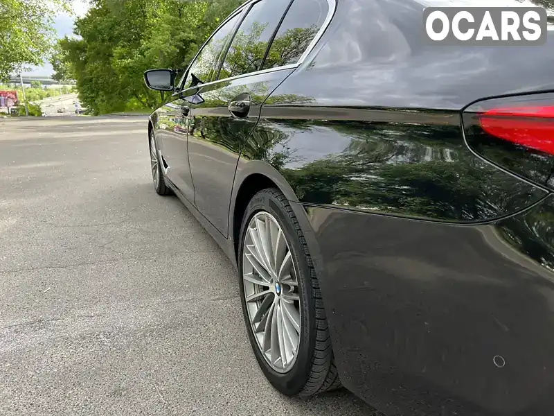 WBAJA7C52KWC77640 BMW 5 Series 2018 Седан 2 л. Фото 9