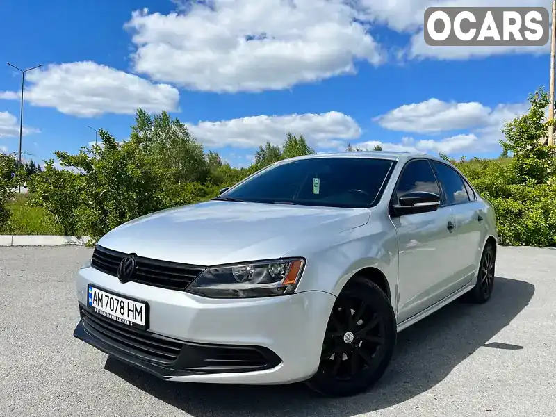 Седан Volkswagen Jetta 2013 2.5 л. Автомат обл. Житомирська, Житомир - Фото 1/21