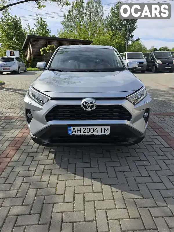 Позашляховик / Кросовер Toyota RAV4 2021 1.99 л. обл. Львівська, Львів - Фото 1/21