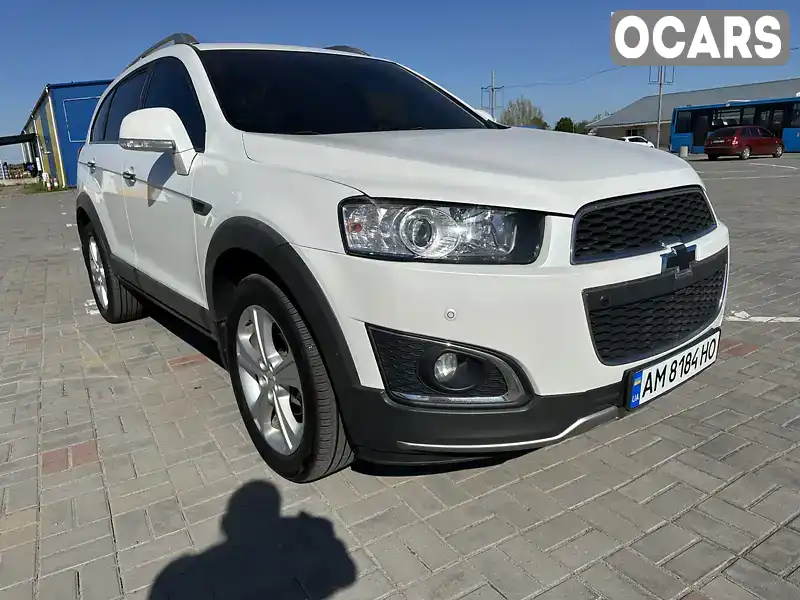 Позашляховик / Кросовер Chevrolet Captiva 2015 2 л. Автомат обл. Житомирська, Житомир - Фото 1/21