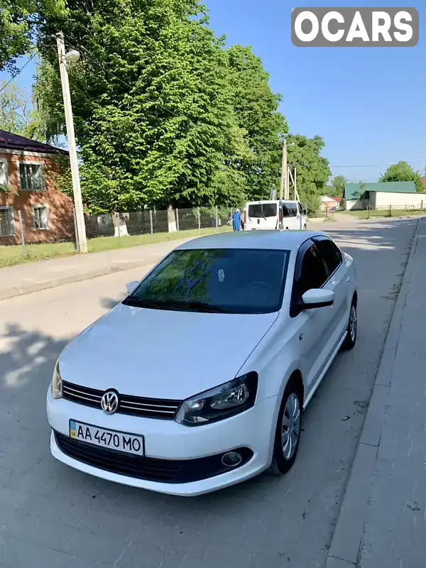 Седан Volkswagen Polo 2013 1.6 л. Ручна / Механіка обл. Хмельницька, Хмельницький - Фото 1/21