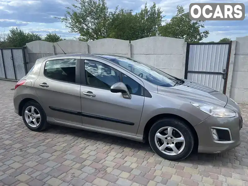 Хэтчбек Peugeot 308 2012 1.56 л. Ручная / Механика обл. Ровенская, Ровно - Фото 1/12