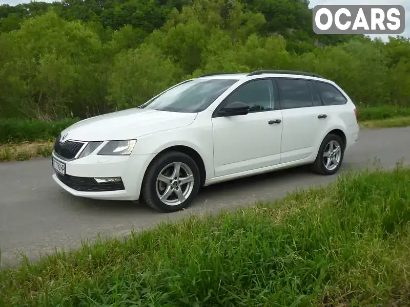 Универсал Skoda Octavia 2017 1.6 л. Автомат обл. Закарпатская, Мукачево - Фото 1/21