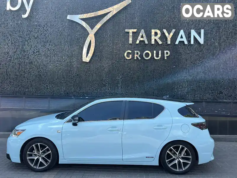 JTHKD5BH4G2261240 Lexus CT 2015 Хетчбек 1.8 л. Фото 1