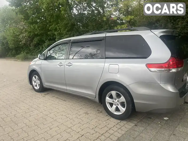 5TDKK3DC1FS610116 Toyota Sienna 2015 Минивэн 3.46 л. Фото 4