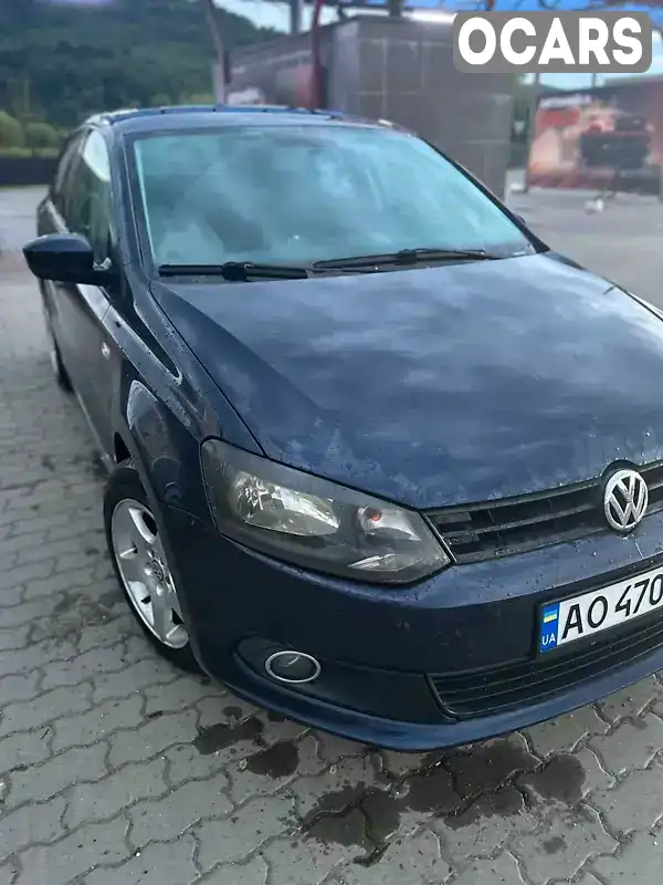 Седан Volkswagen Polo 2012 1.6 л. Ручна / Механіка обл. Закарпатська, Хуст - Фото 1/5