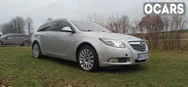 W0LGM8EK9A1063829 Opel Insignia 2010 Универсал 1.96 л. Фото 1