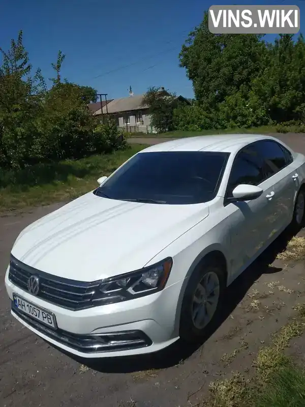 Седан Volkswagen Passat 2017 2 л. Автомат обл. Донецкая, Покровск (Красноармейск) - Фото 1/7