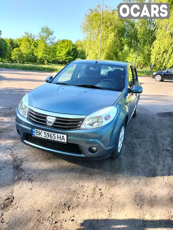 Хетчбек Dacia Sandero 2009 1.4 л. Ручна / Механіка обл. Рівненська, Рівне - Фото 1/21