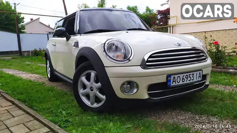 Хетчбек MINI Hatch 2009 1.6 л. Ручна / Механіка обл. Закарпатська, Мукачево - Фото 1/20