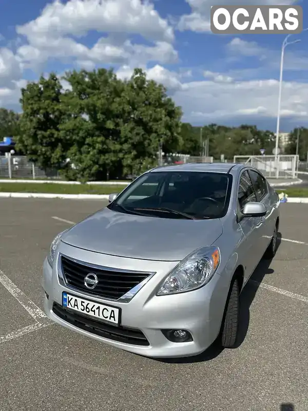 Седан Nissan Versa 2013 1.6 л. Варіатор обл. Київська, Київ - Фото 1/21