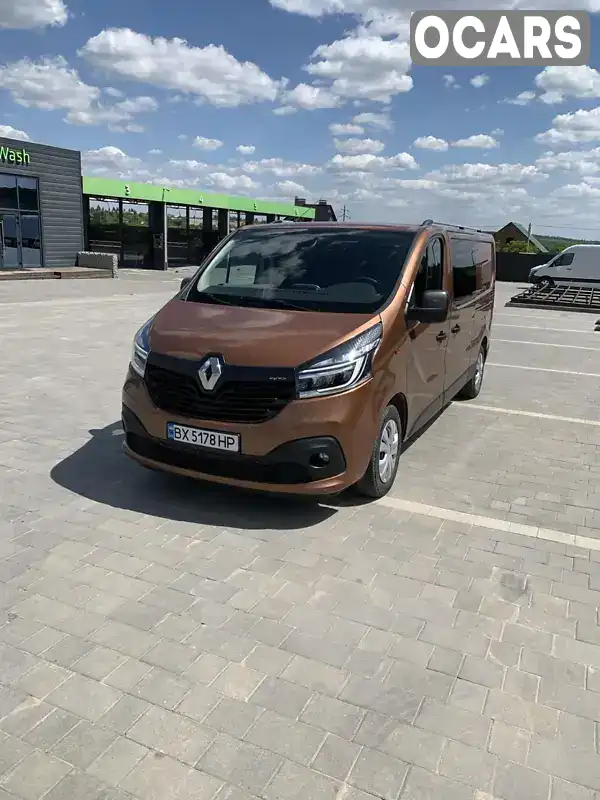 Мінівен Renault Trafic 2018 1.6 л. Ручна / Механіка обл. Хмельницька, Кам'янець-Подільський - Фото 1/18