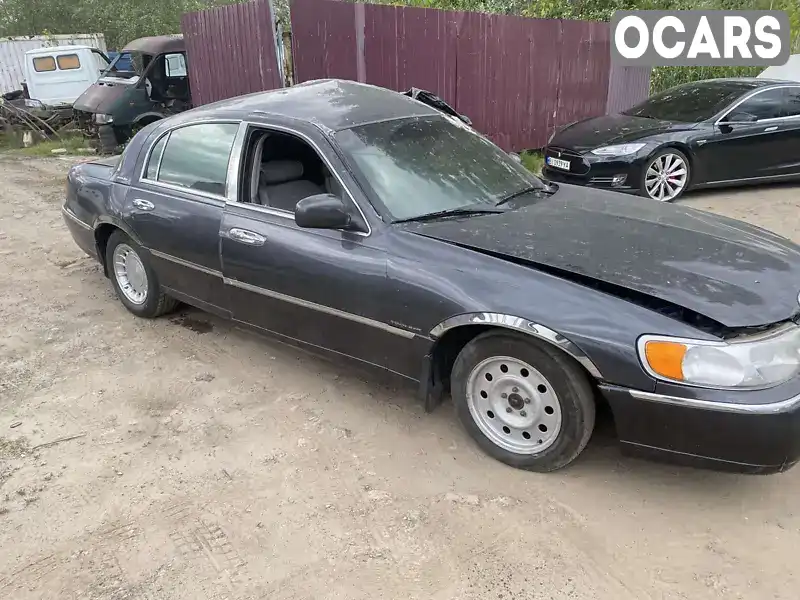 Седан Lincoln Town Car 2001 4.6 л. Автомат обл. Полтавська, Полтава - Фото 1/9