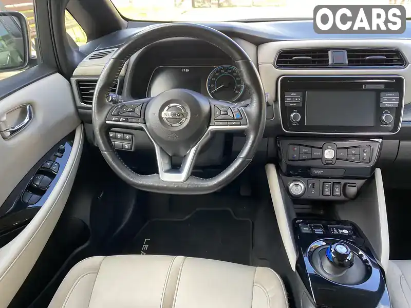 SJNFAAZE1U0000955 Nissan Leaf 2018 Хетчбек  Фото 9