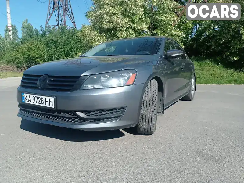 Седан Volkswagen Passat 2012 2.48 л. Автомат обл. Вінницька, Ладижин - Фото 1/21