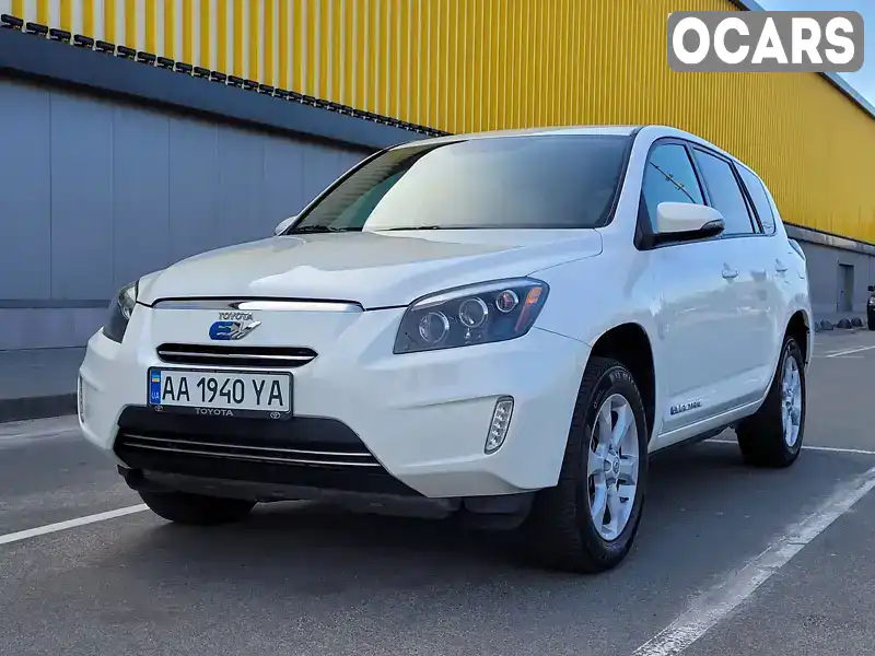 Внедорожник / Кроссовер Toyota RAV4 EV 2013 null_content л. Автомат обл. Киевская, Киев - Фото 1/20