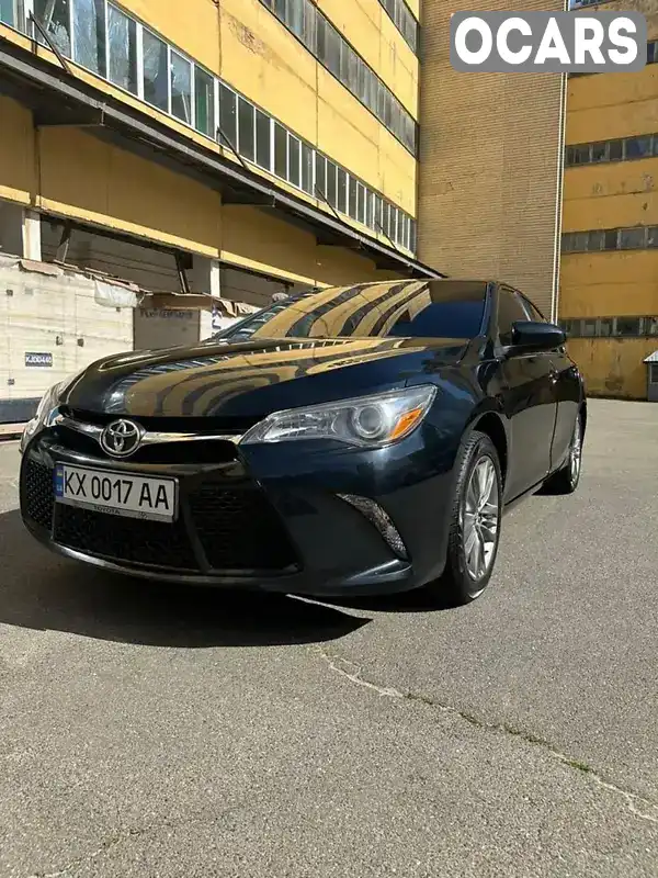 Седан Toyota Camry 2017 2.5 л. Автомат обл. Полтавська, Полтава - Фото 1/9