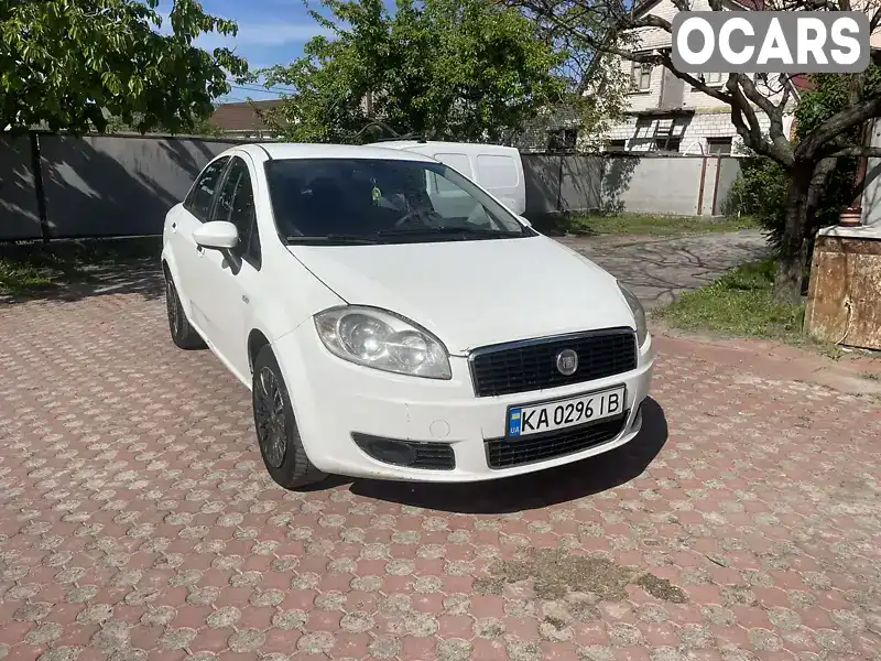 Седан Fiat Linea 2011 1.37 л. Ручна / Механіка обл. Київська, Київ - Фото 1/10