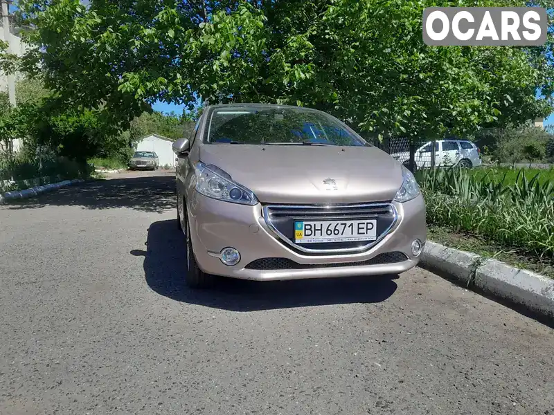 Хэтчбек Peugeot 208 2014 1.2 л. Робот обл. Одесская, Одесса - Фото 1/5